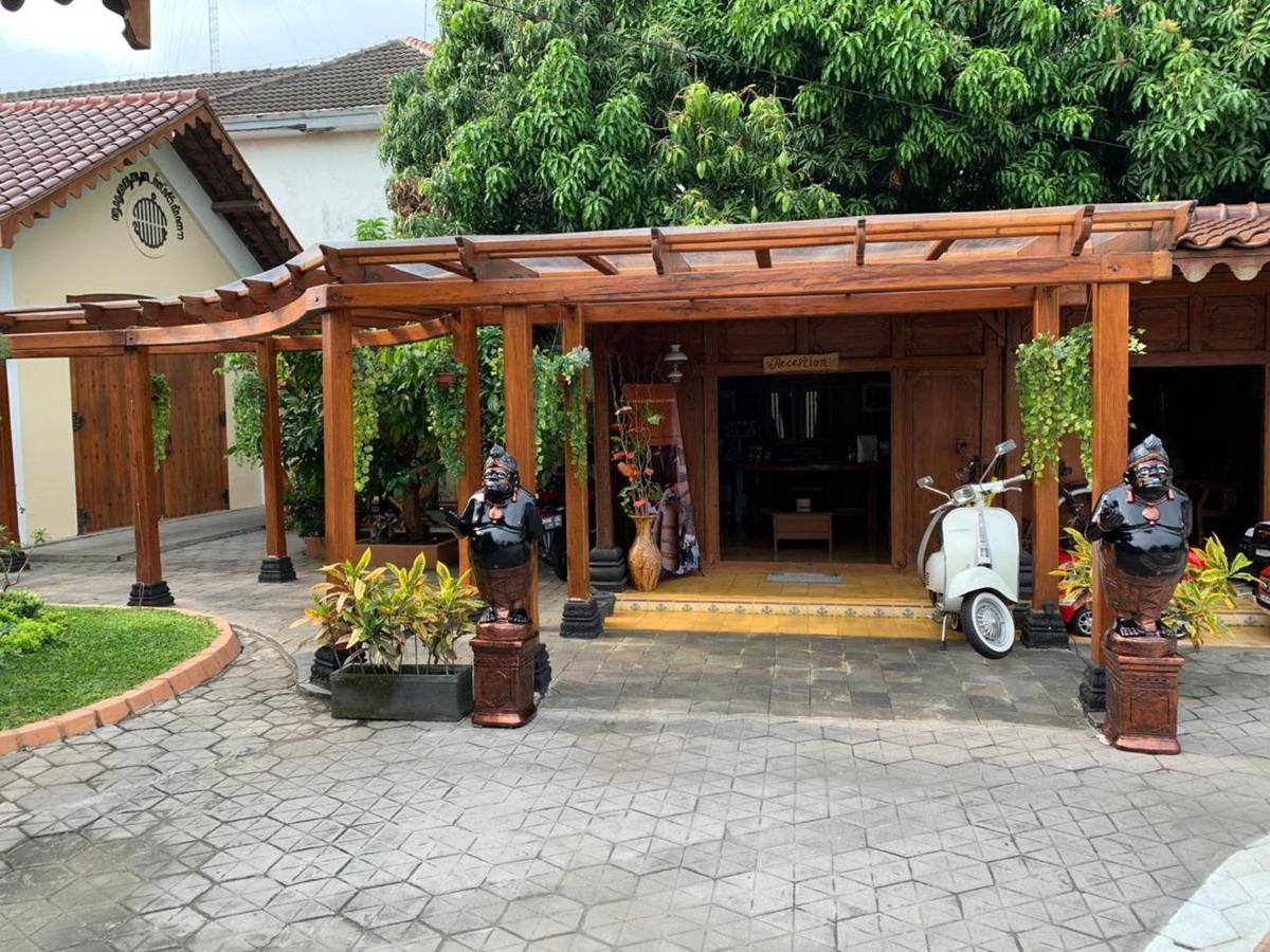 日惹 德姆艾姆传统旅馆酒店 外观 照片